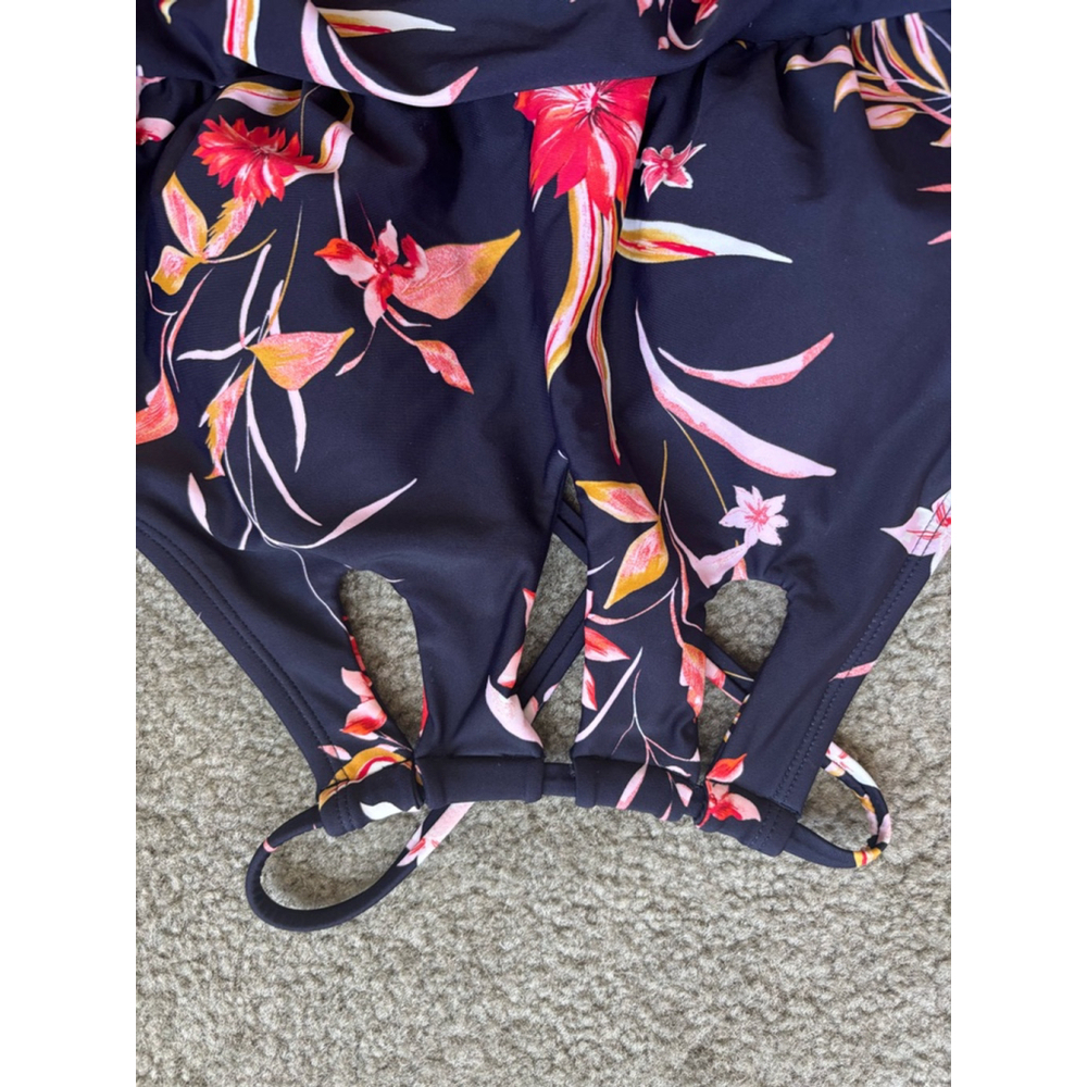 NWT Cupshe Rich Flower Cutout Tie Back One Piece Swimsuit in Navy Red Floral - Picture 4 of 12